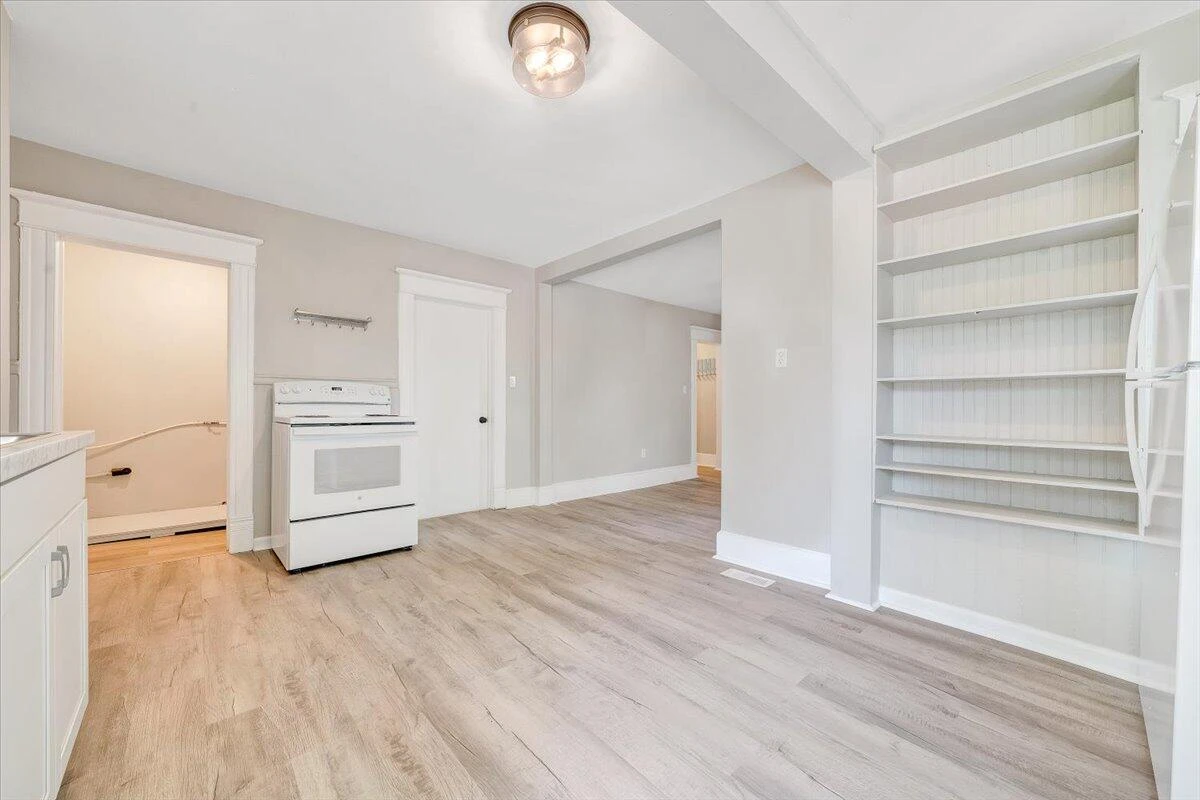 1120 6th ST - Photo 17