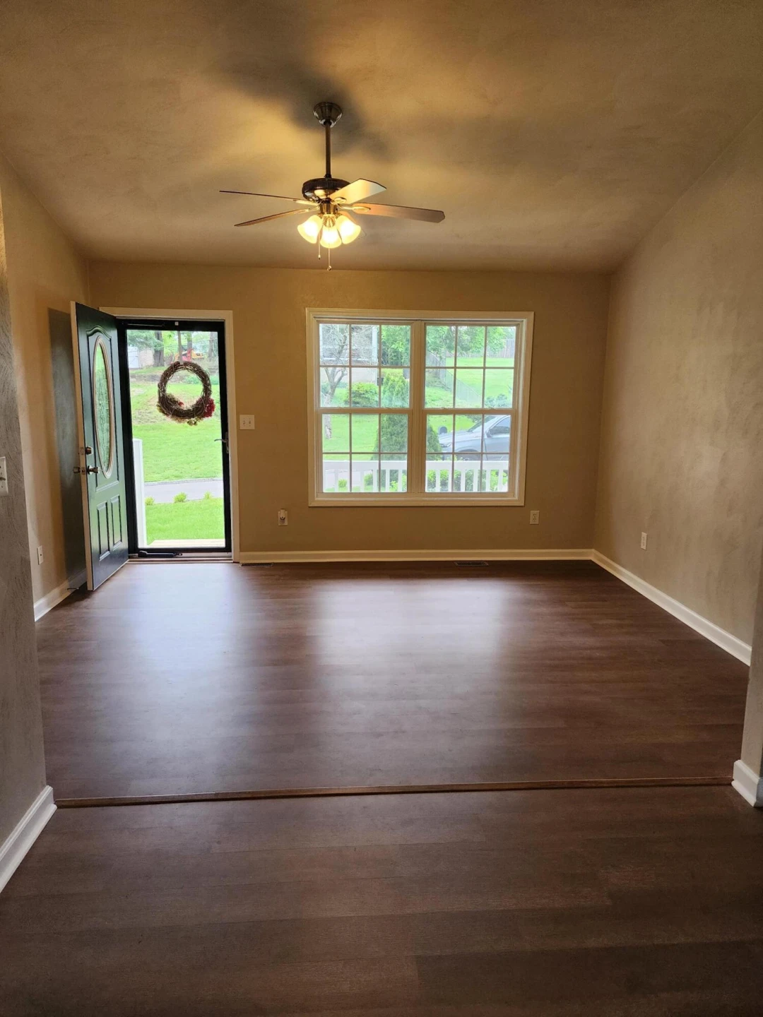 925 Monticello AVE - Photo 3