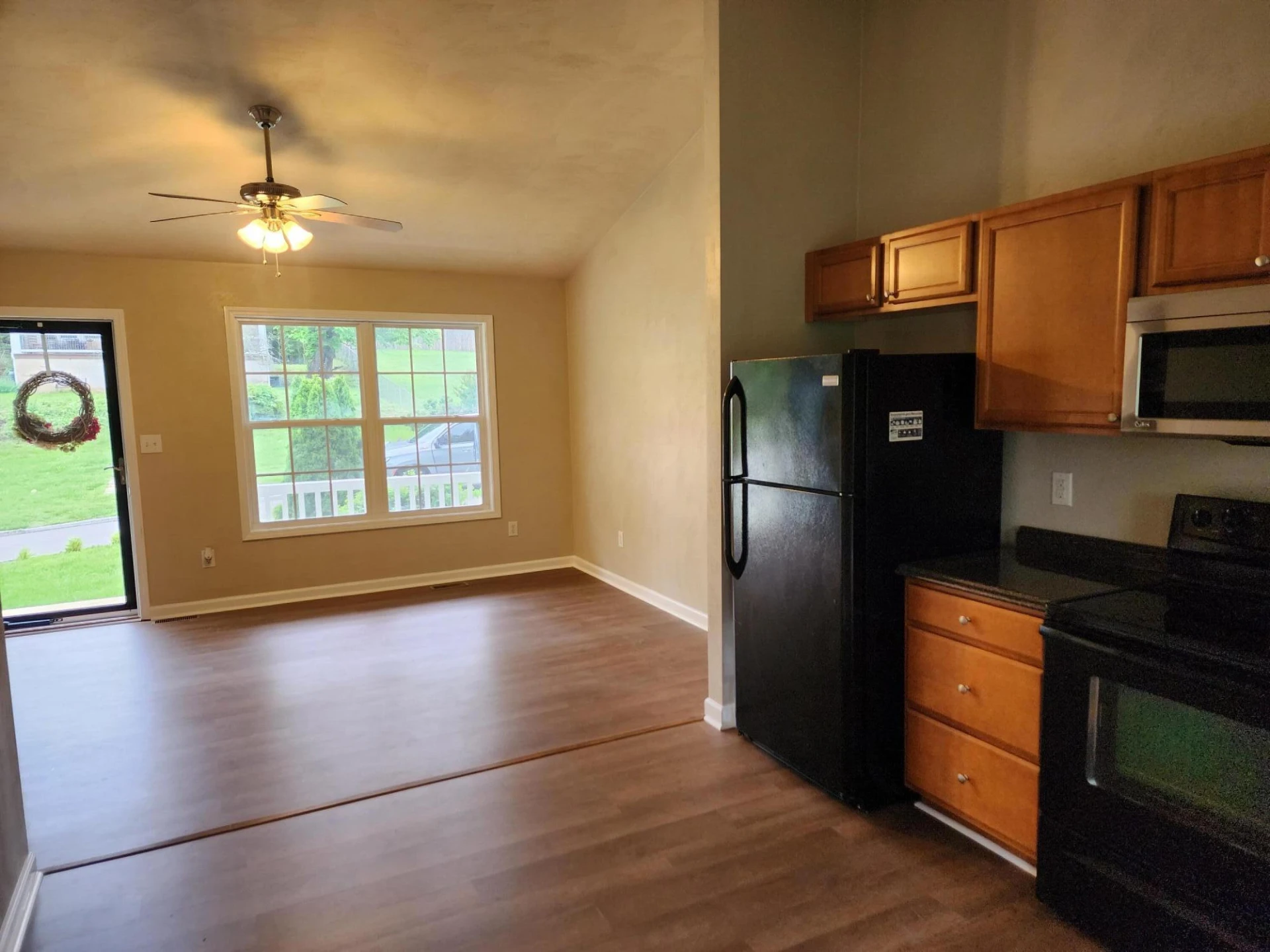 925 Monticello AVE - Photo 5
