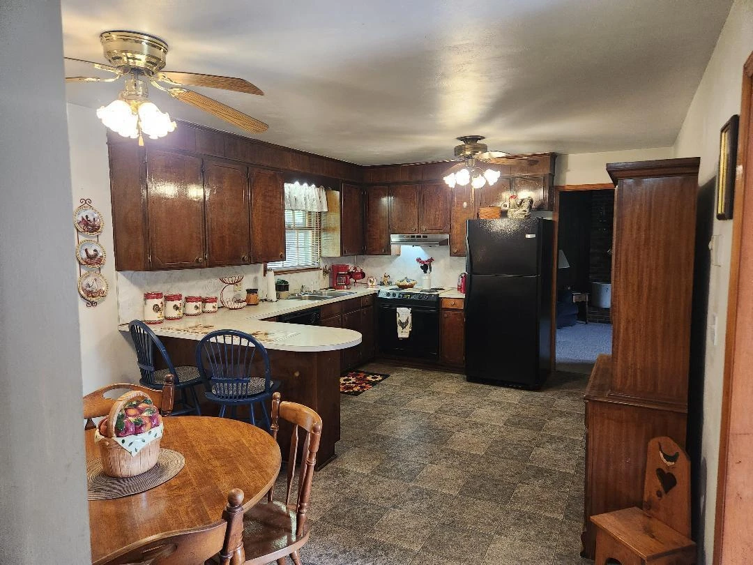 10496 Bent Mountain RD - Photo 6