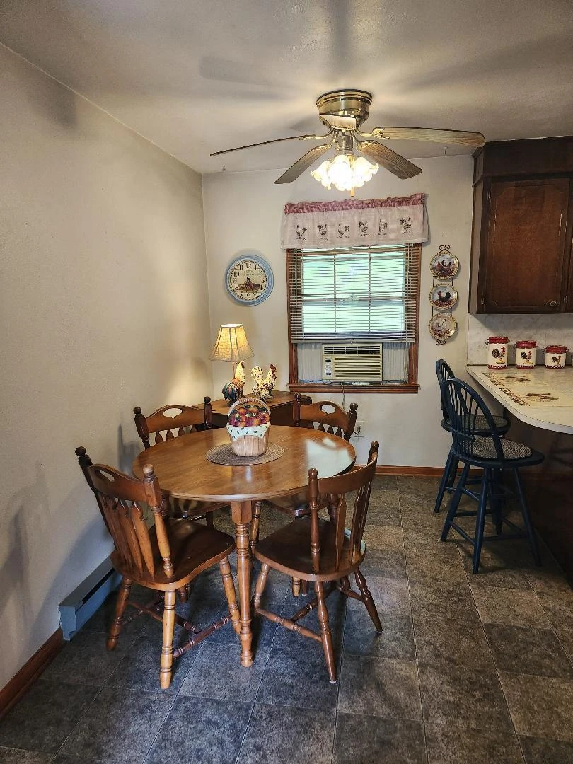 10496 Bent Mountain RD - Photo 7