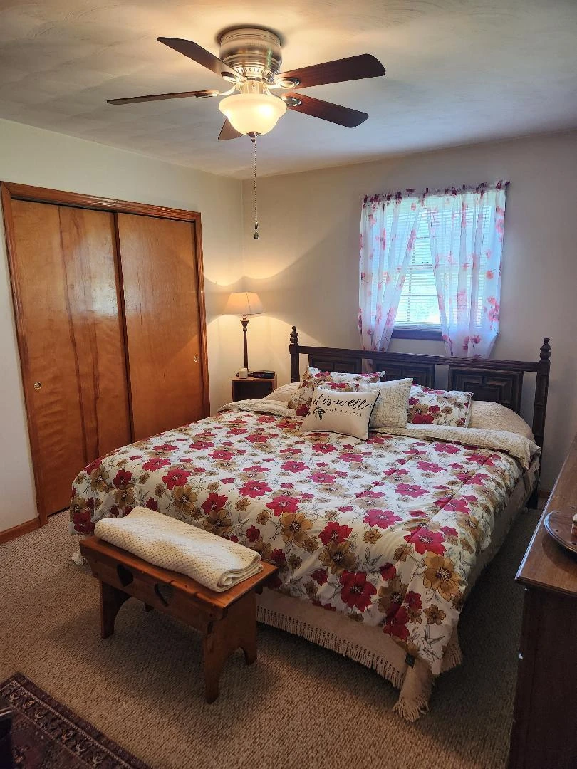 10496 Bent Mountain RD - Photo 9