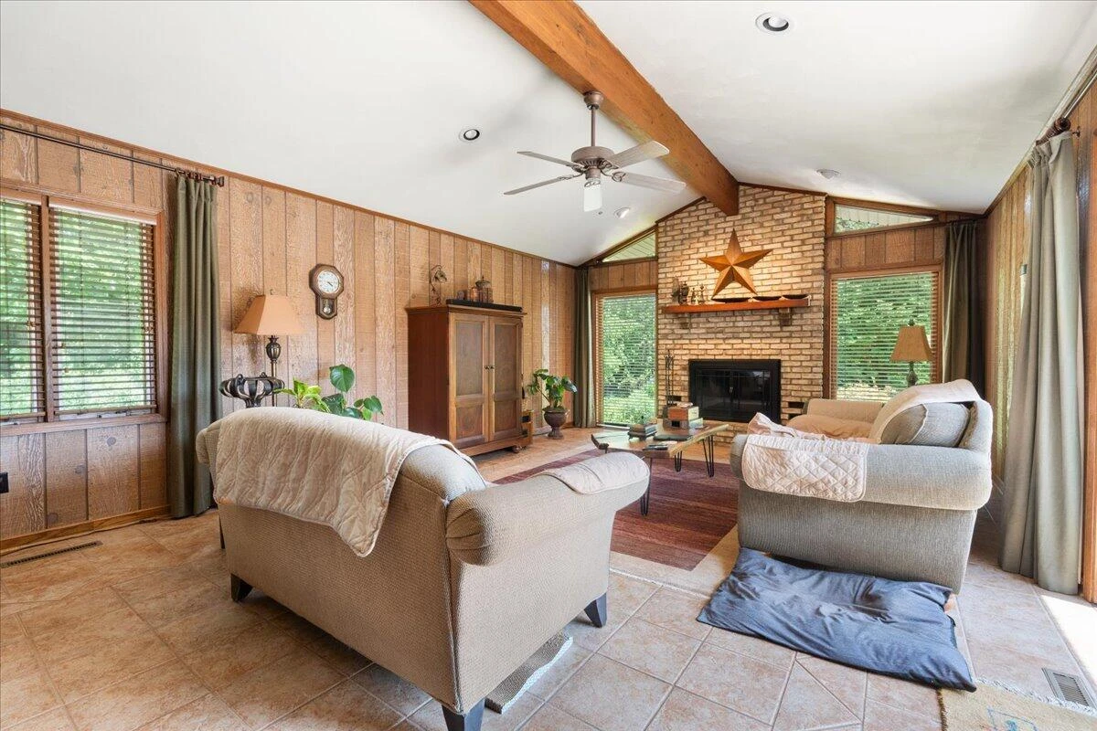 453 Wirtz RD - Photo 26