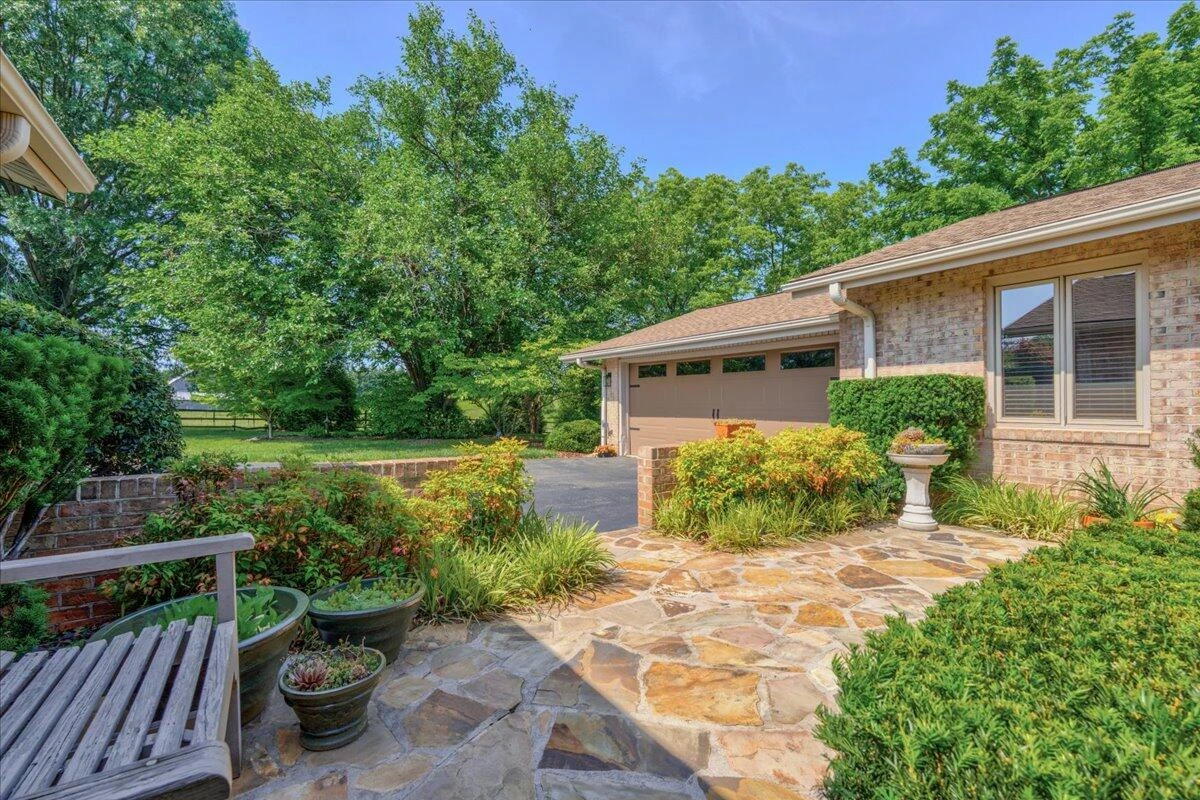 453 Wirtz RD - Photo 8