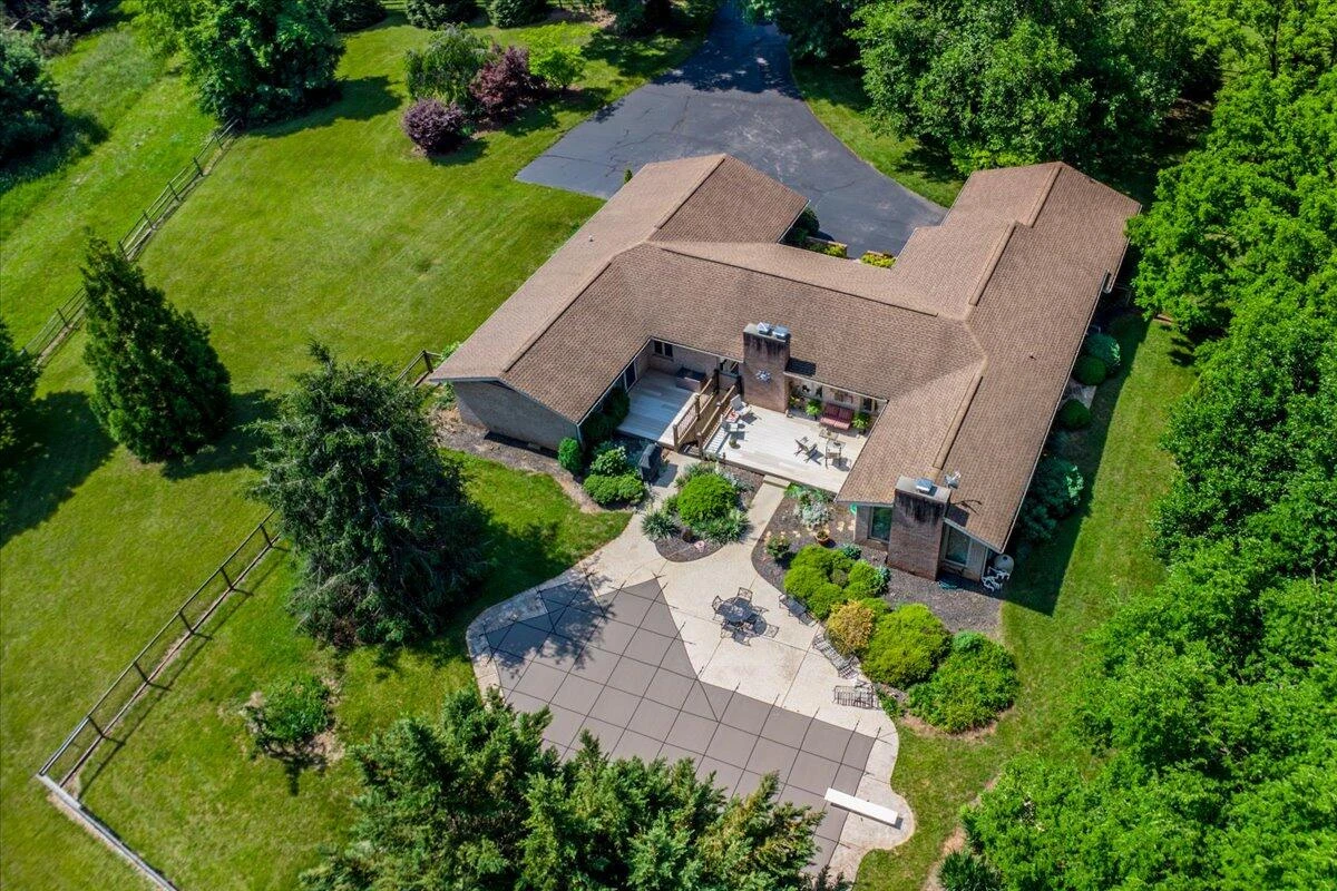 453 Wirtz RD - Photo 9