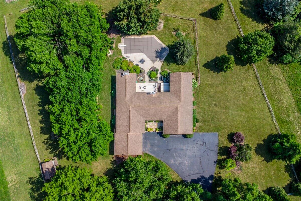 453 Wirtz RD - Photo 10