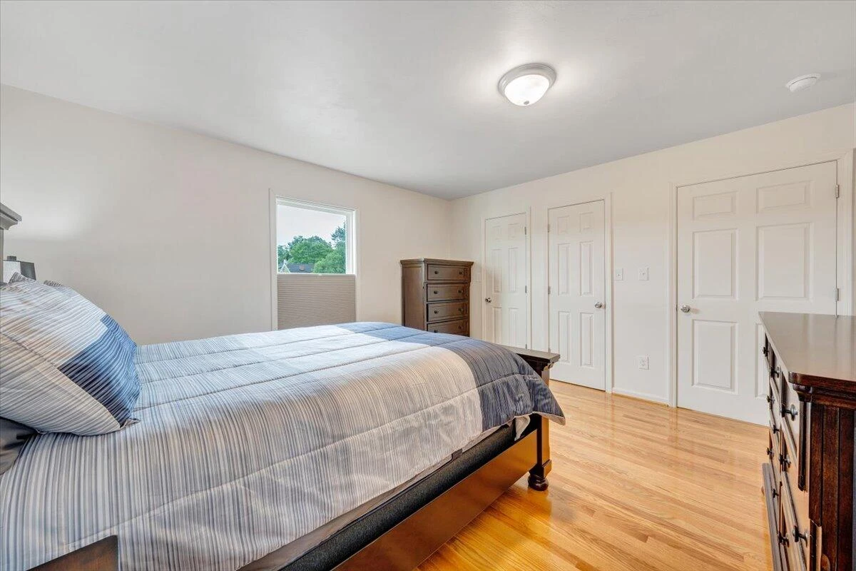 2030 Memorial AVE - Photo 20