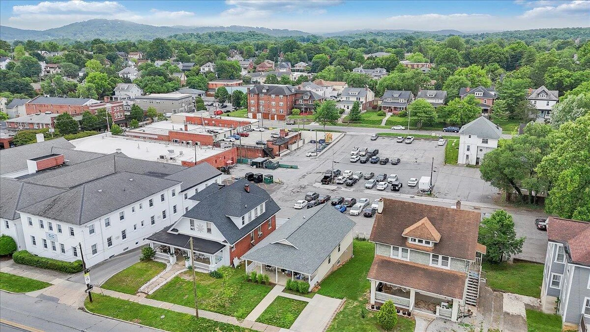 2030 Memorial AVE - Photo 41