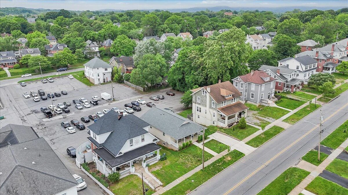2030 Memorial AVE - Photo 43