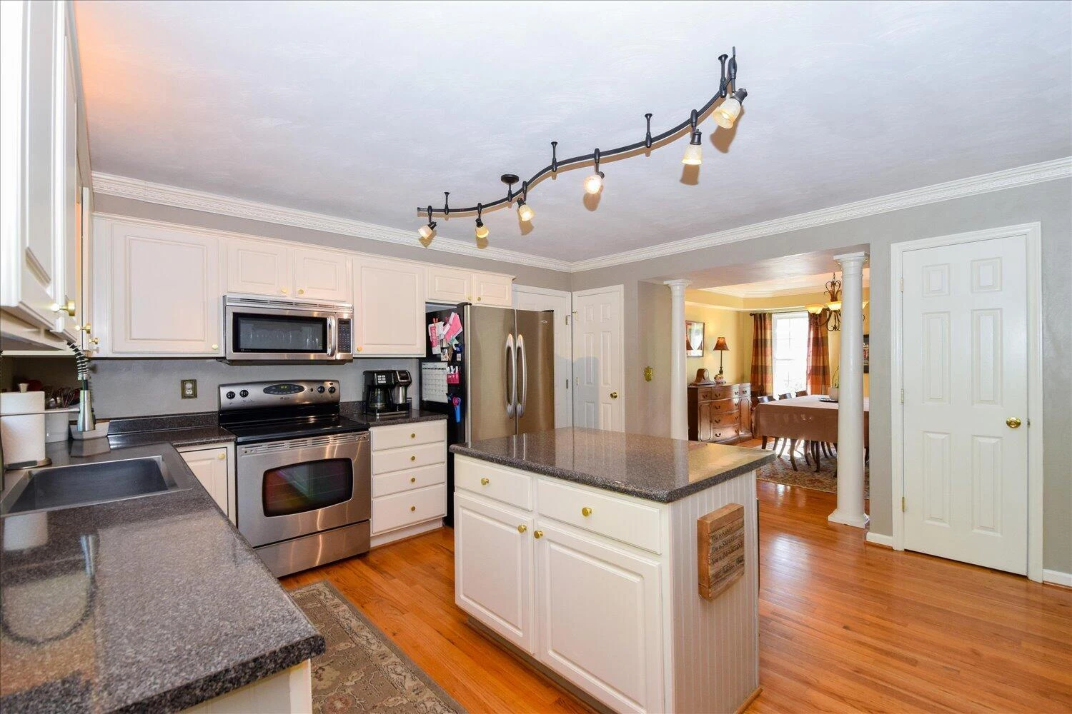 7635 Peebles LN - Photo 12
