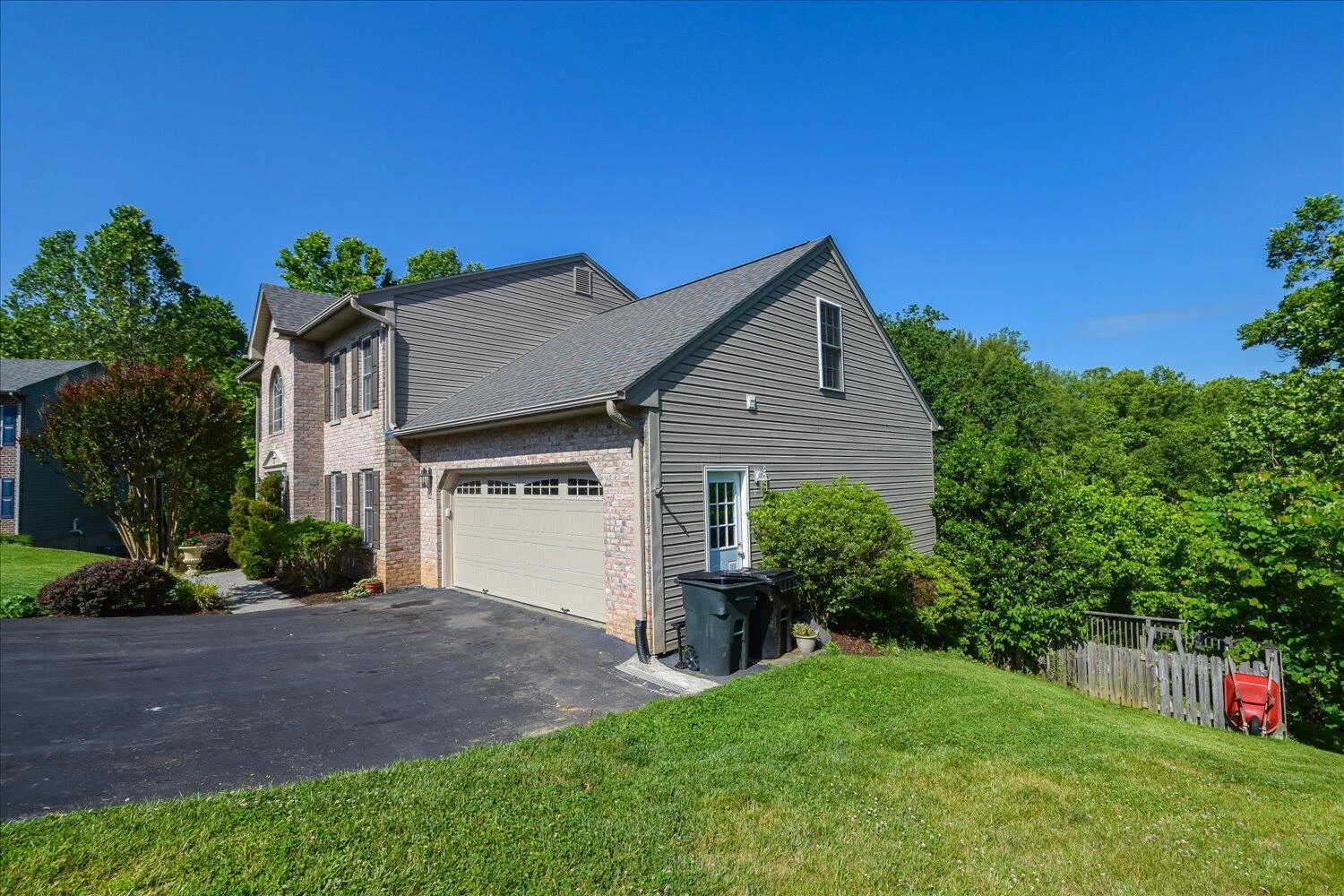 7635 Peebles LN - Photo 30