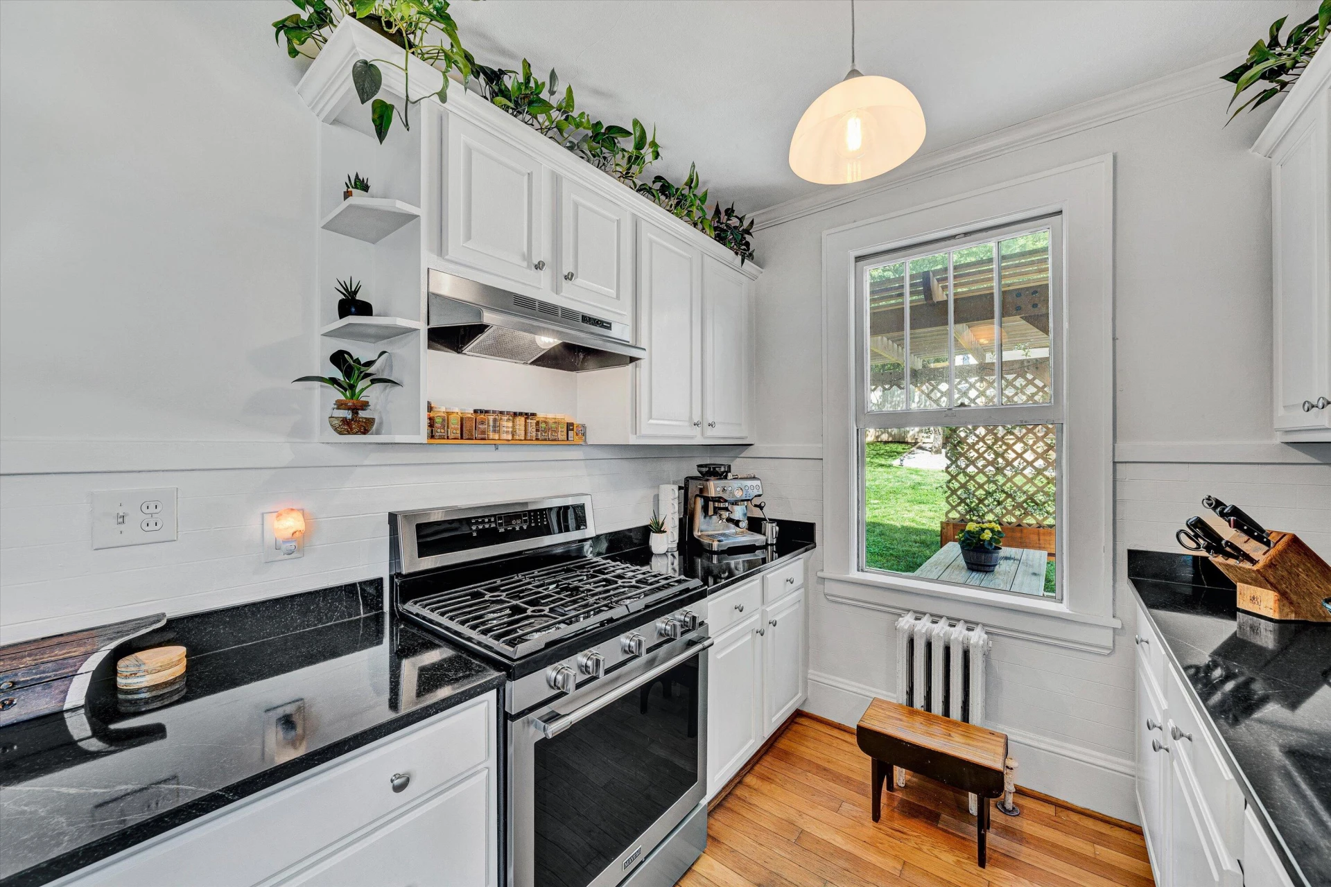 2615 Wycliffe AVE - Photo 15