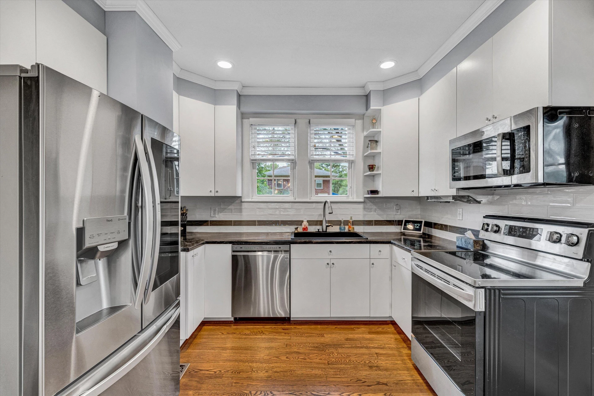 2102 Berkley AVE - Photo 15
