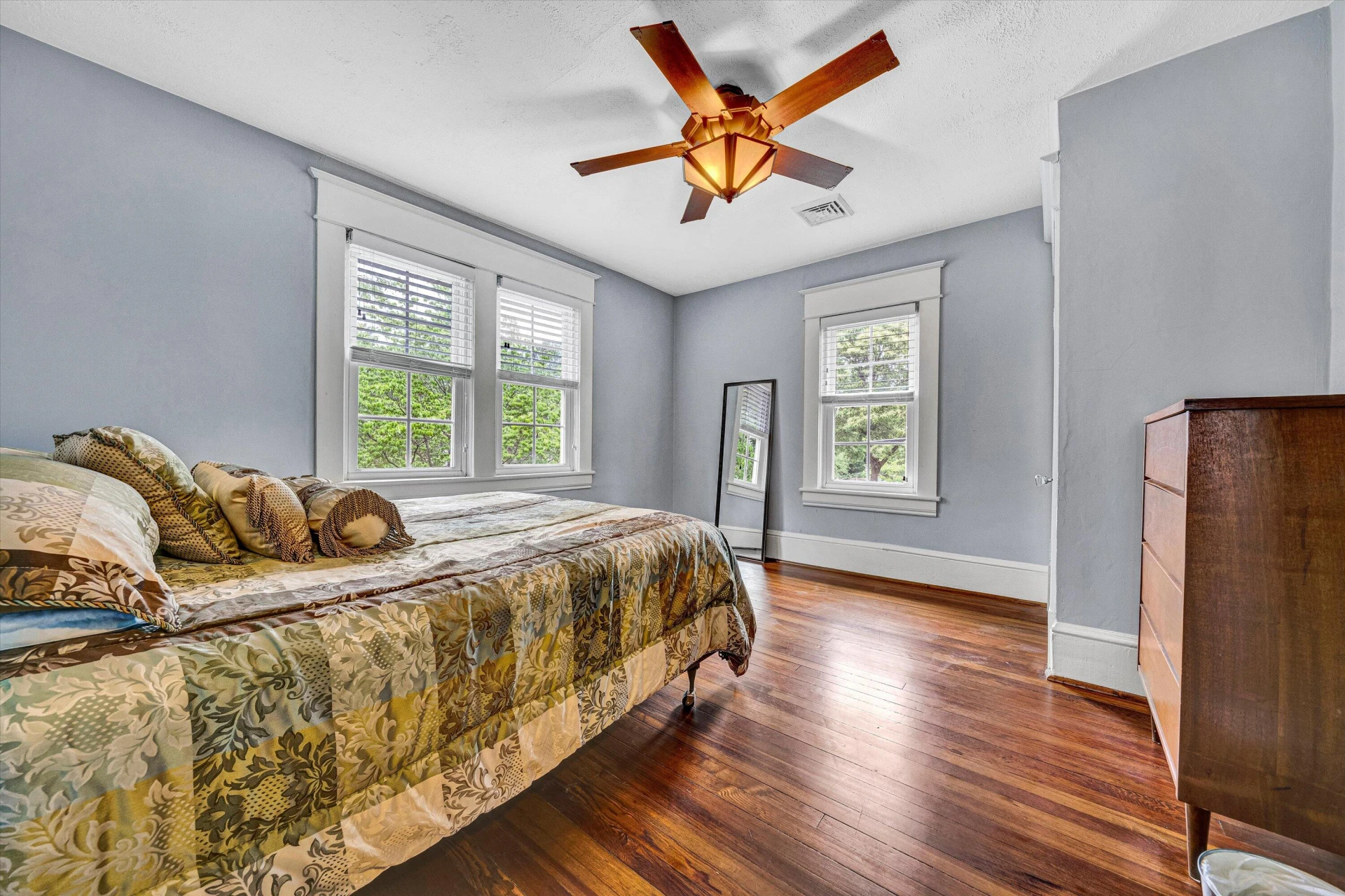 2102 Berkley AVE - Photo 21