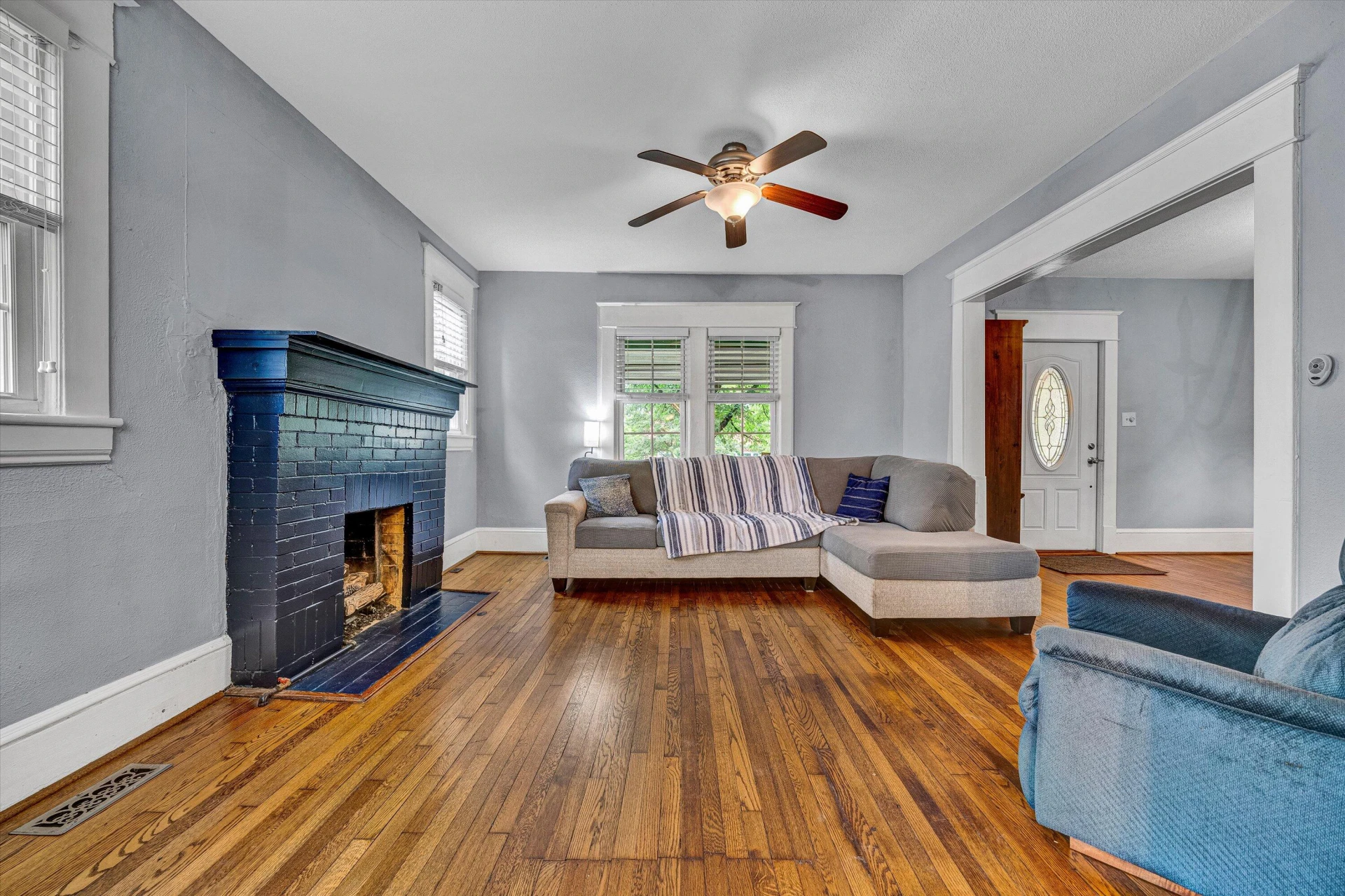 2102 Berkley AVE - Photo 9
