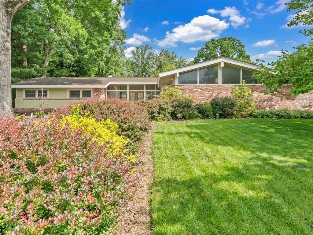 1515 Sam Lions TRL