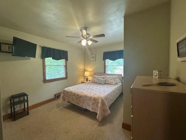 586 Graceland DR - Photo 14