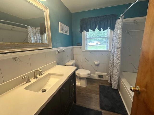 586 Graceland DR - Photo 16