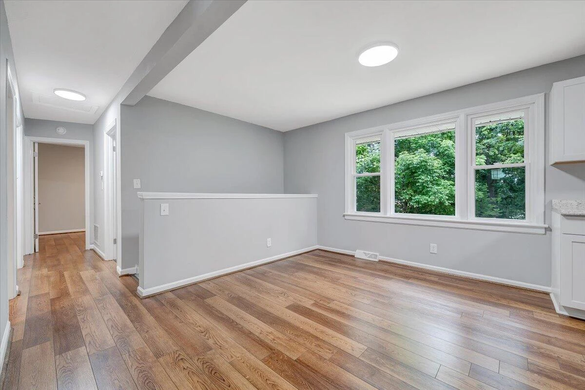 4438 Stonewall RD - Photo 4