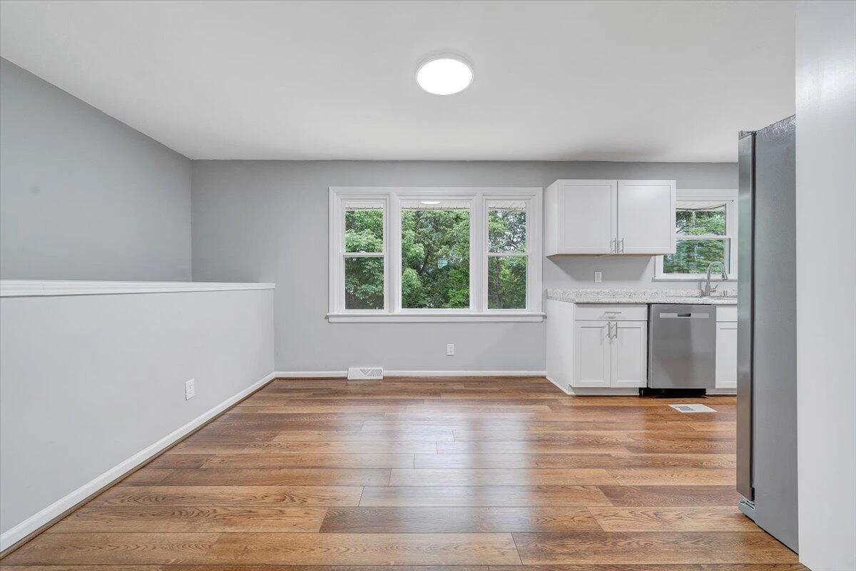 4438 Stonewall RD - Photo 6