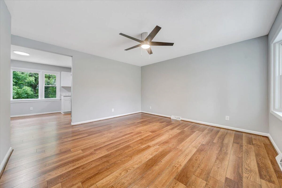 4438 Stonewall RD - Photo 8