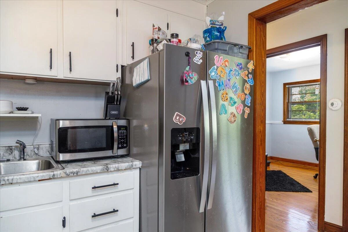 1829 Court ST - Photo 11