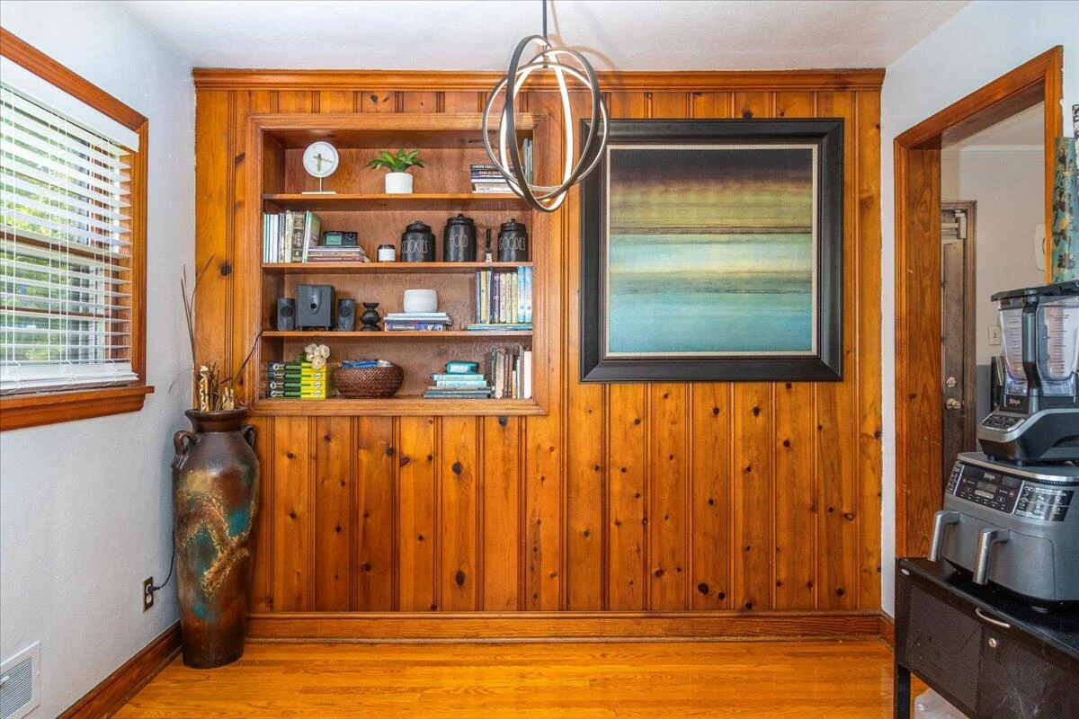 1829 Court ST - Photo 13