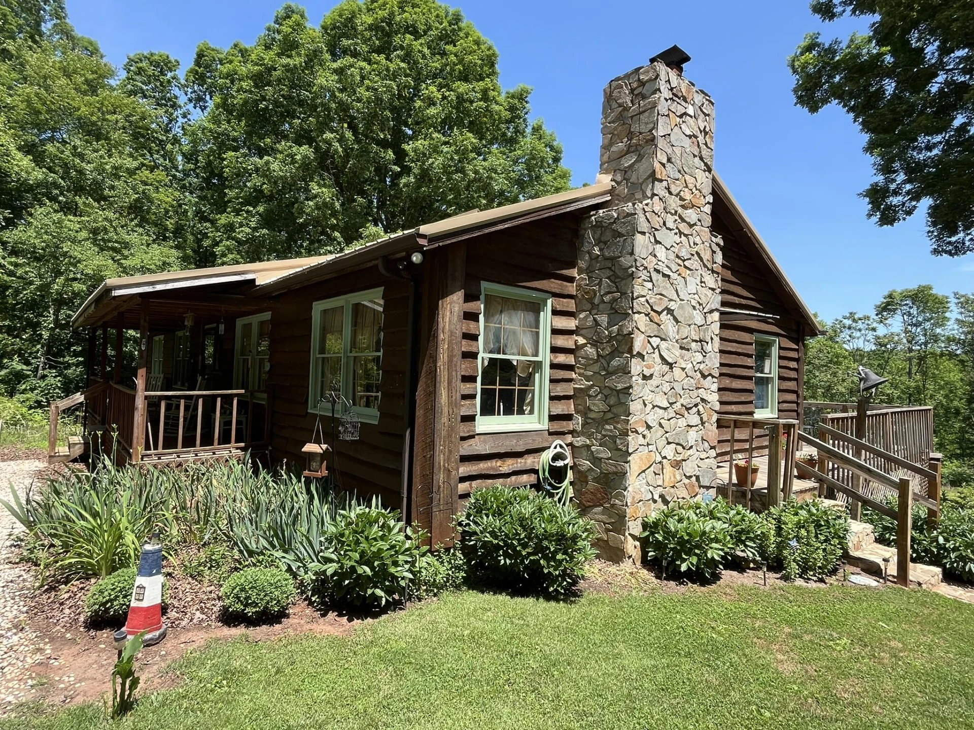 154 Snowden LN
