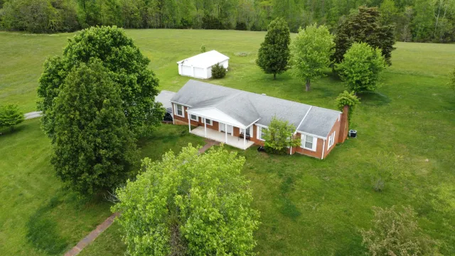 15917 Moneta RD