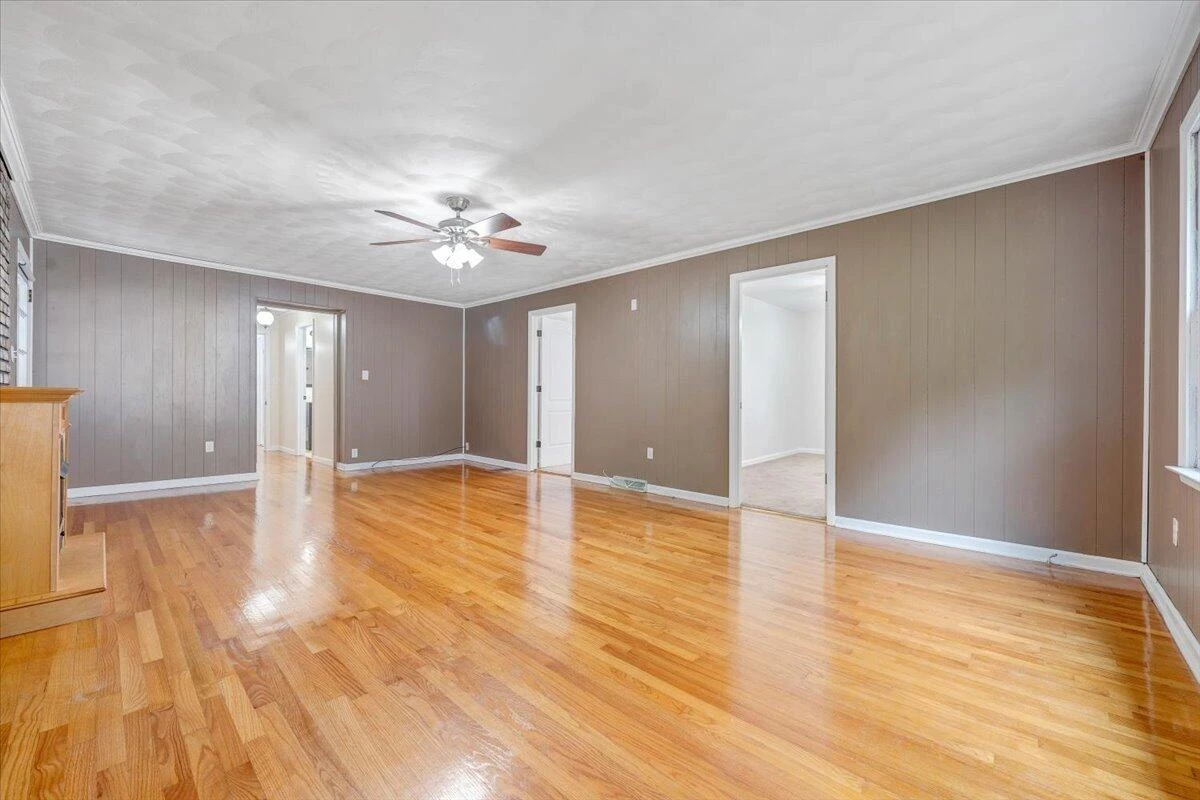 8209 Webster DR - Photo 20