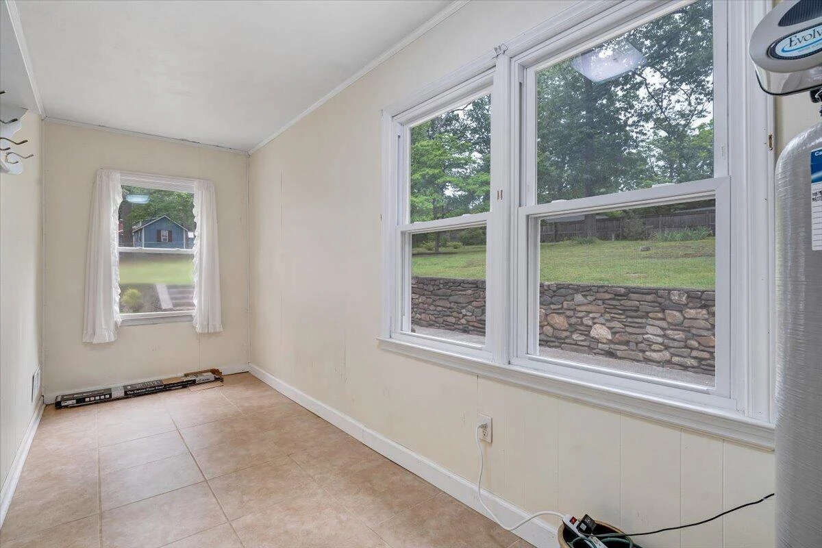 8209 Webster DR - Photo 23