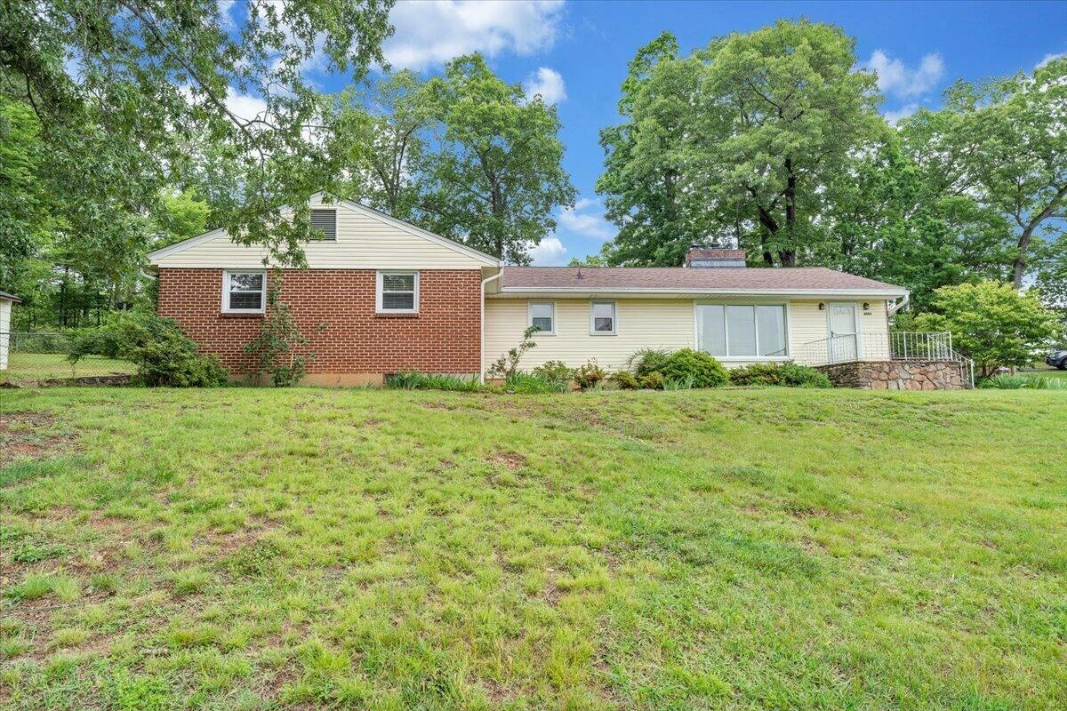 8209 Webster DR - Photo 24
