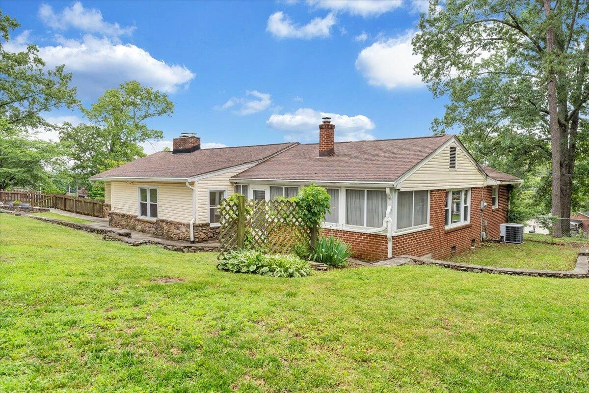 8209 Webster DR - Photo 29