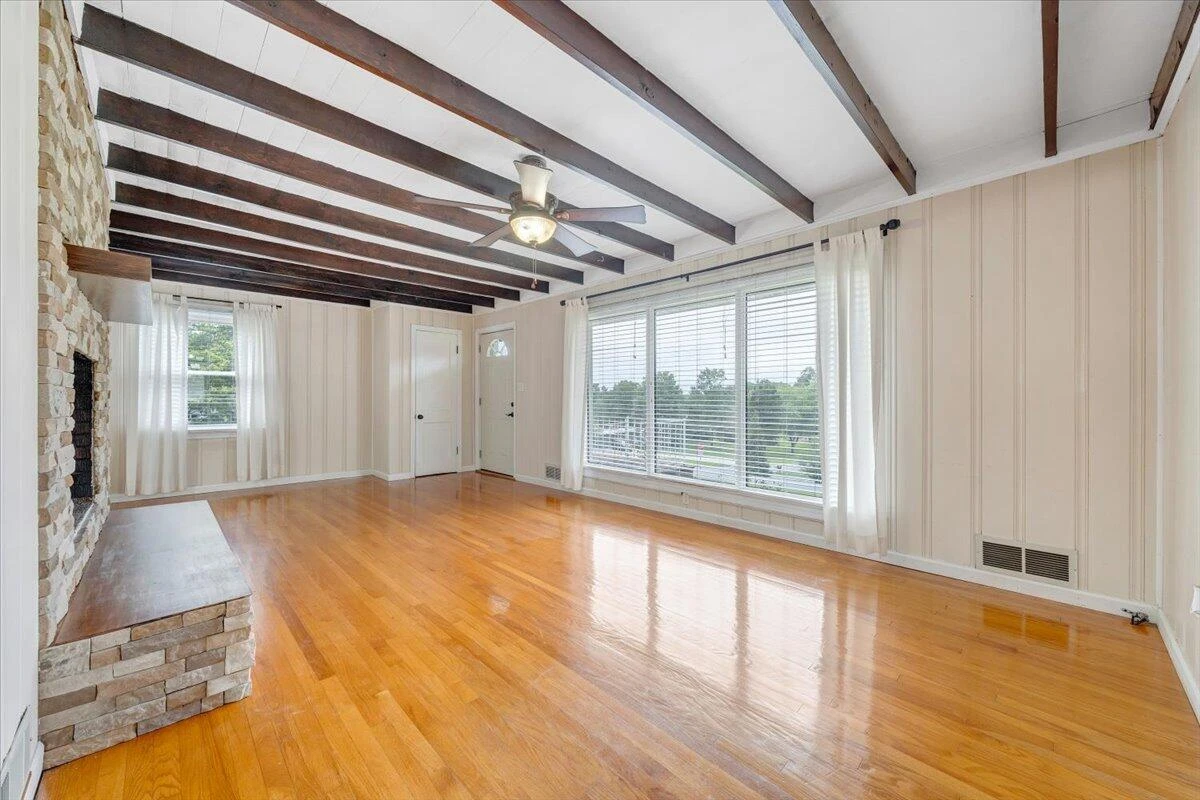 8209 Webster DR - Photo 5