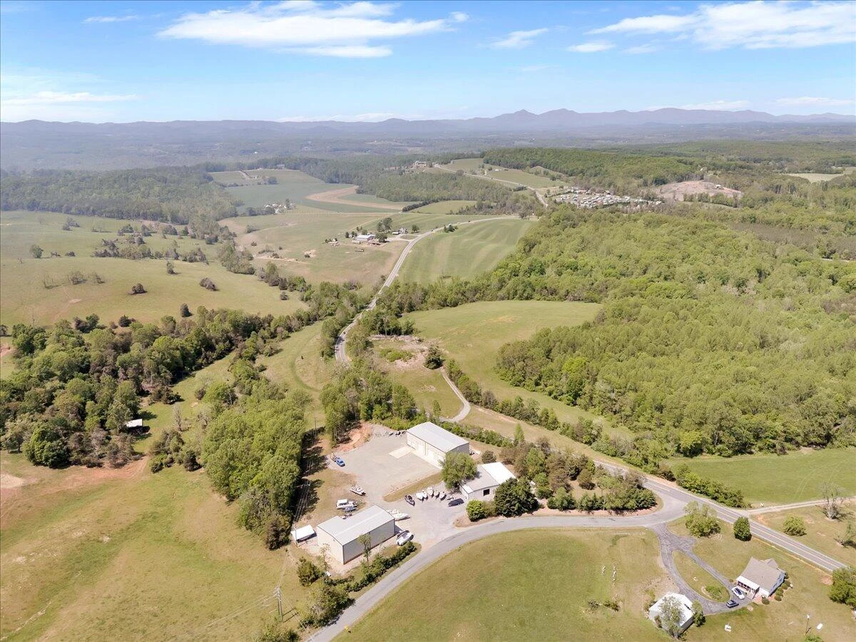 2586 Tuck RD - Photo 13