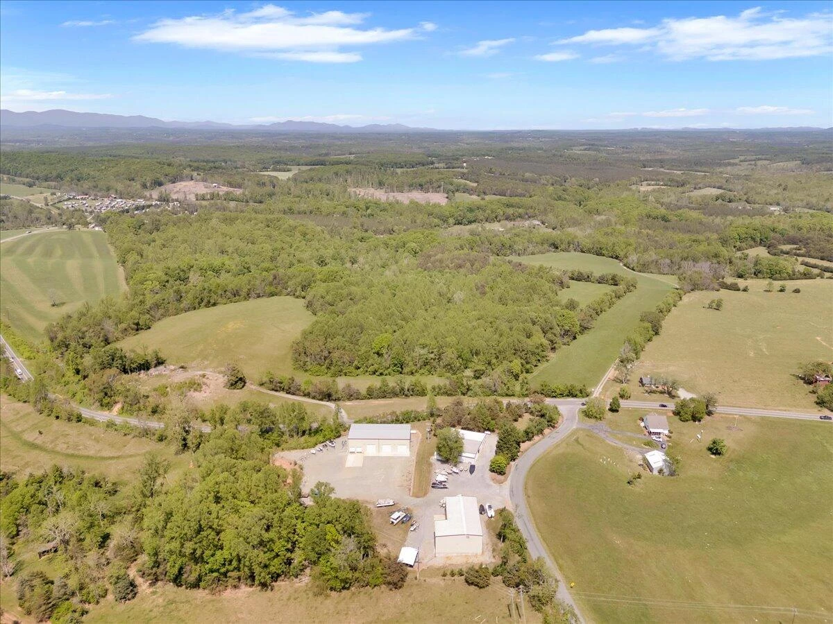 2586 Tuck RD - Photo 14