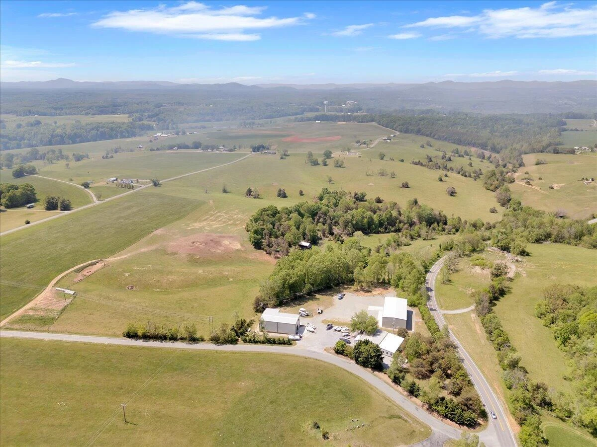 2586 Tuck RD - Photo 20