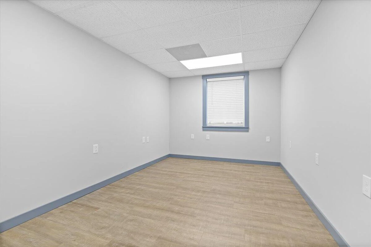 2586 Tuck RD - Photo 37