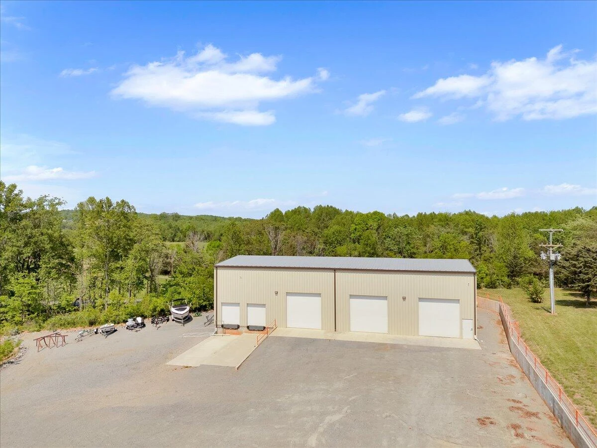 2586 Tuck RD - Photo 7