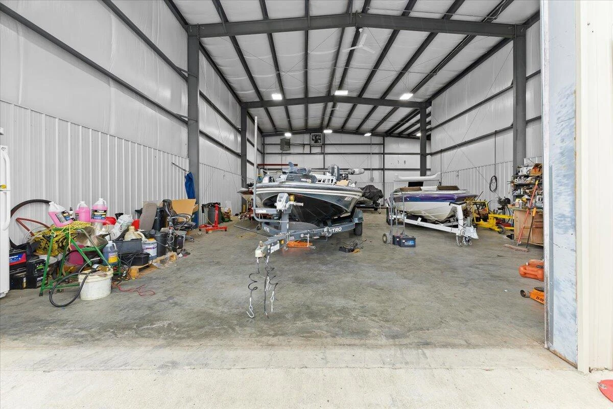 2586 Tuck RD - Photo 55