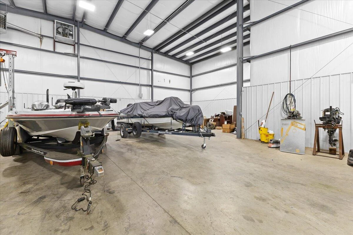 2586 Tuck RD - Photo 56