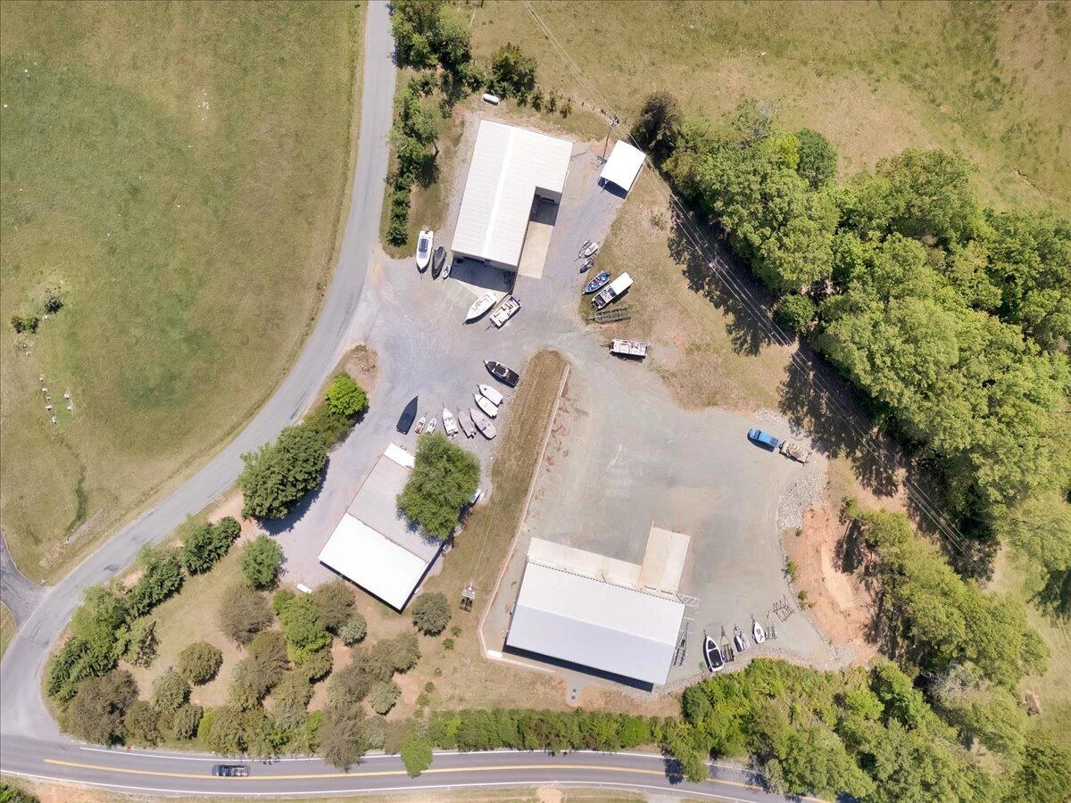 2586 Tuck RD - Photo 11