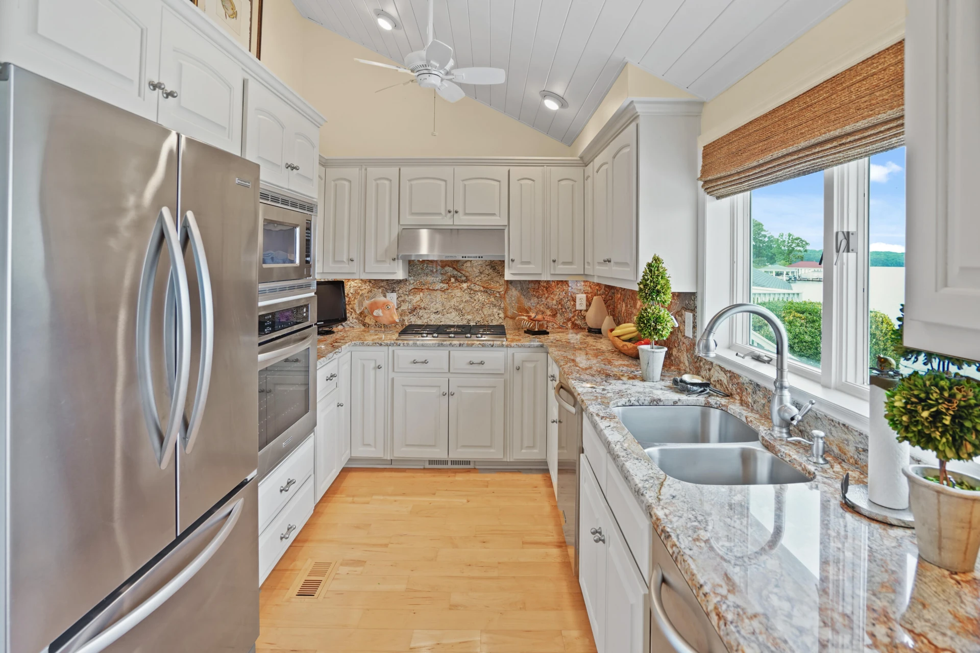 392 Carrs Point LN - Photo 12