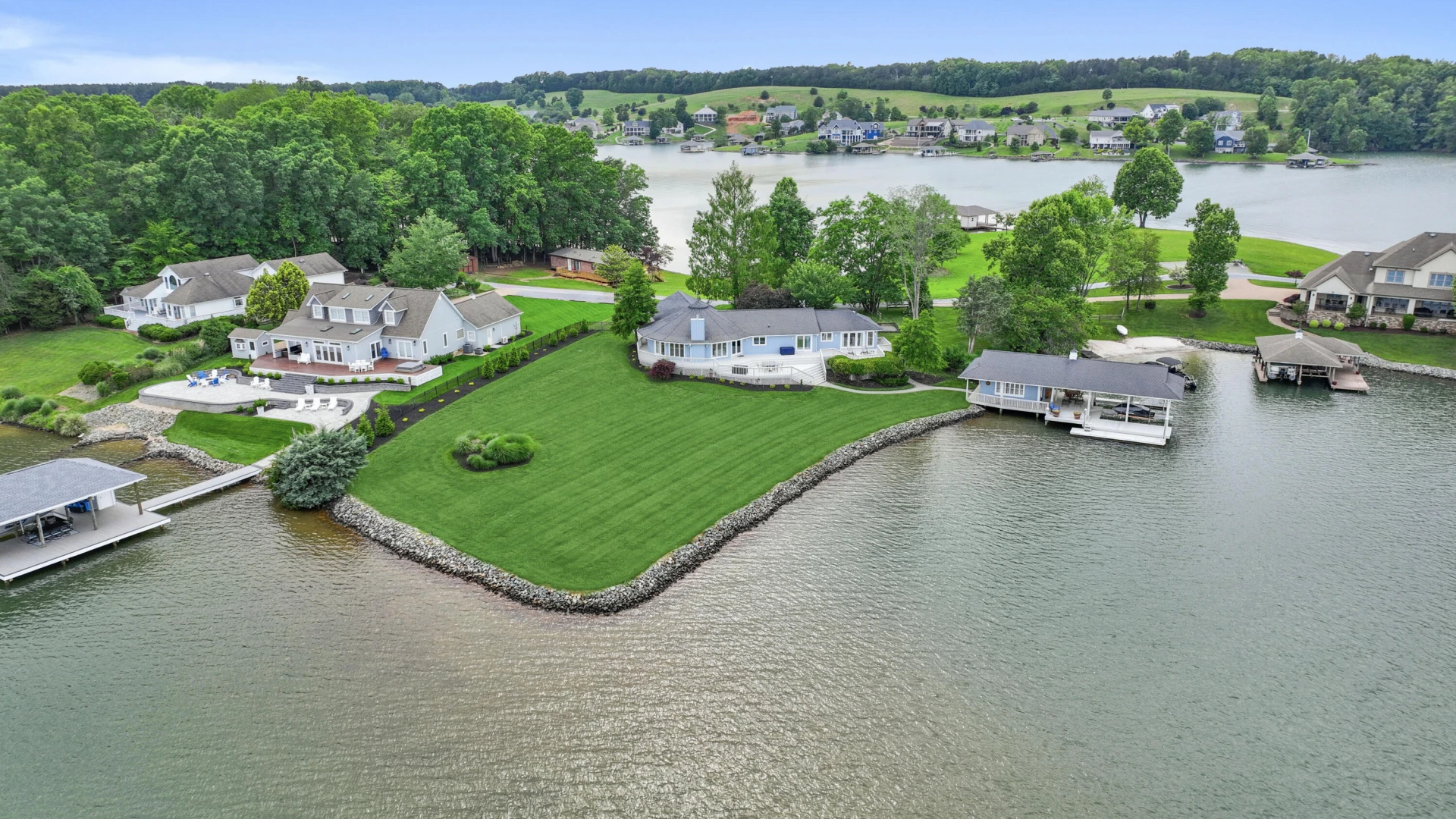 392 Carrs Point LN - Photo 2