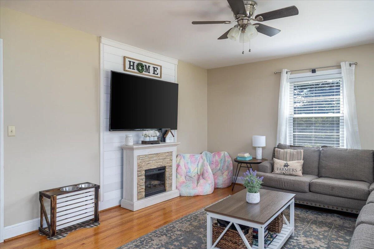 160 Mountain View DR - Photo 4