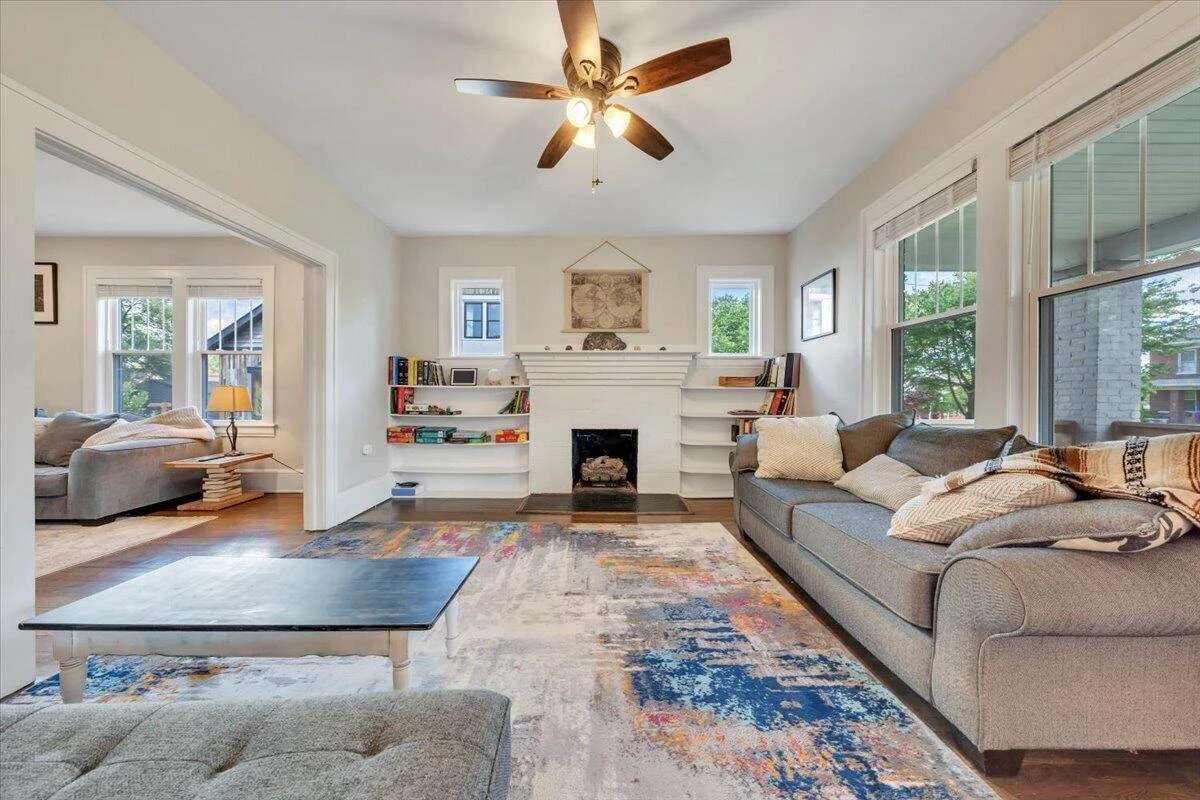 2109 Memorial AVE - Photo 15