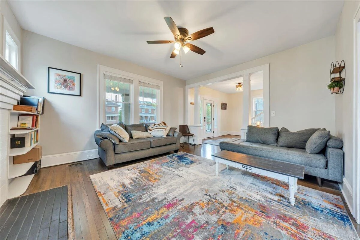2109 Memorial AVE - Photo 16