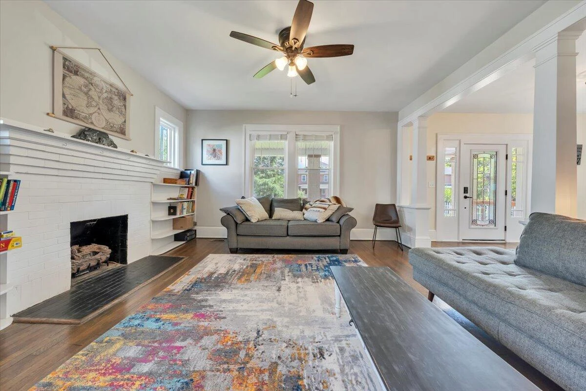 2109 Memorial AVE - Photo 18