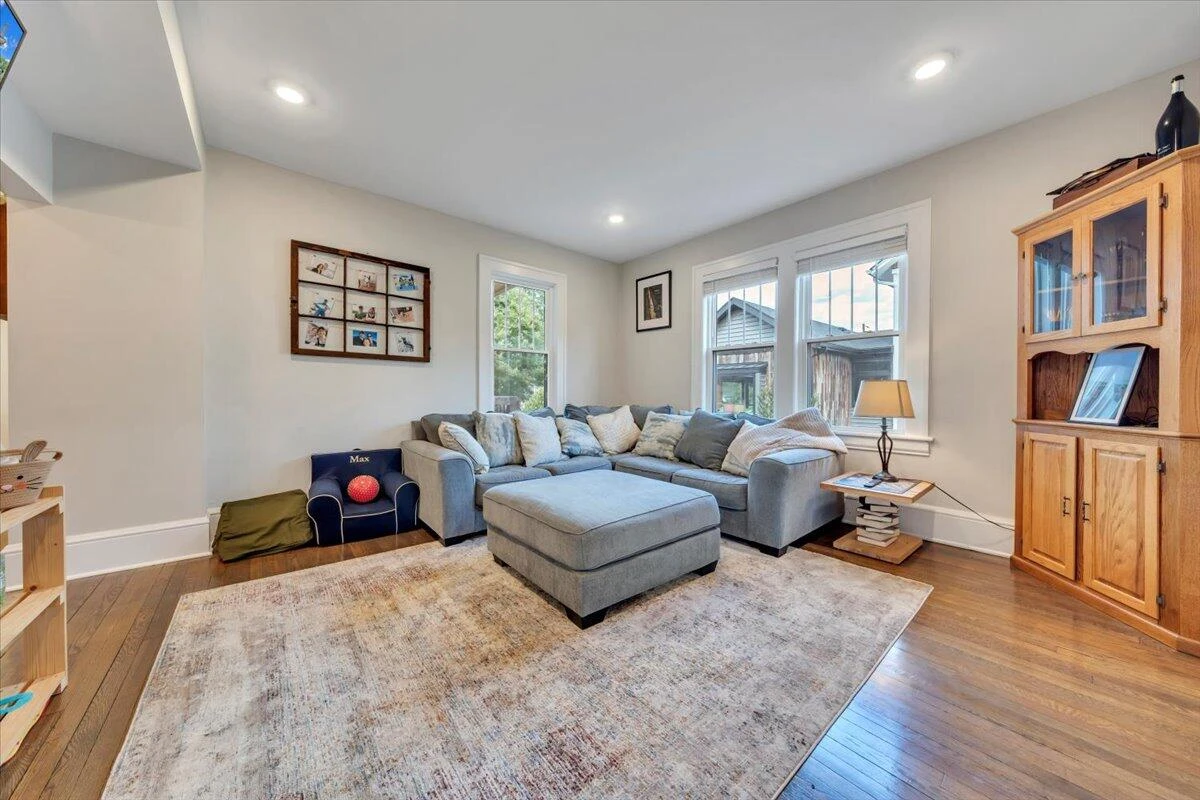 2109 Memorial AVE - Photo 22
