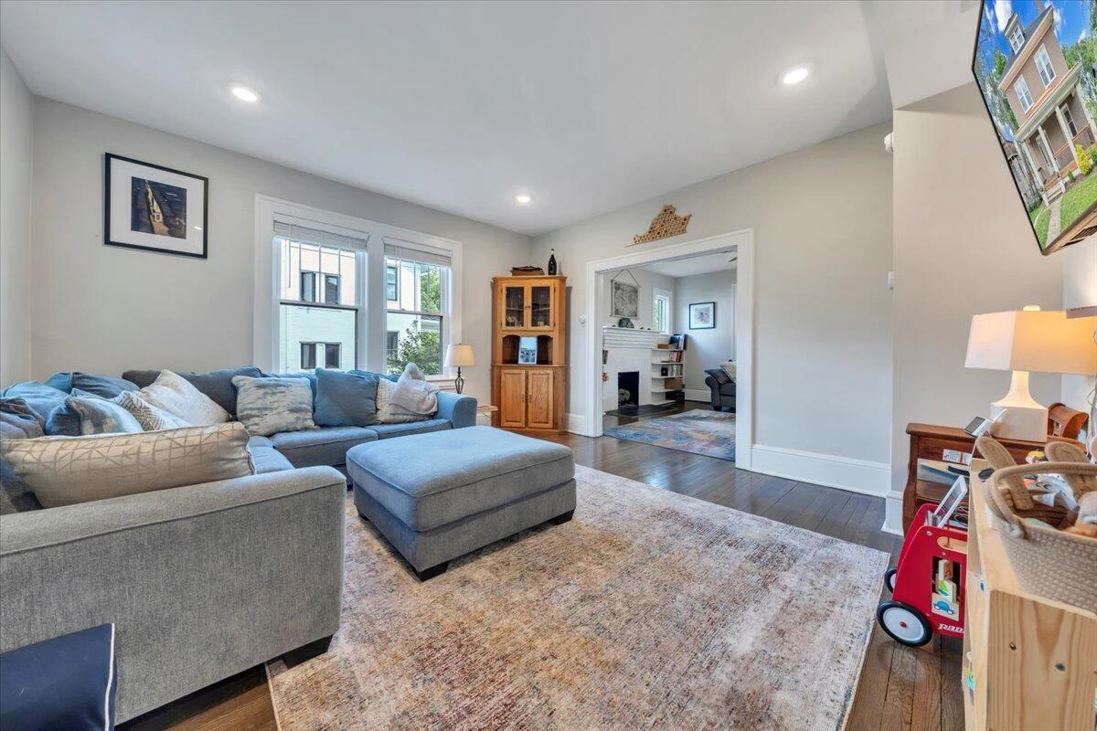 2109 Memorial AVE - Photo 23